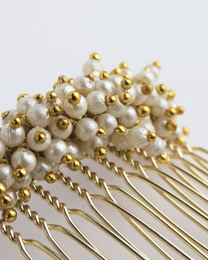 Peigne cheveux doré avec perles blanc et or pour femme