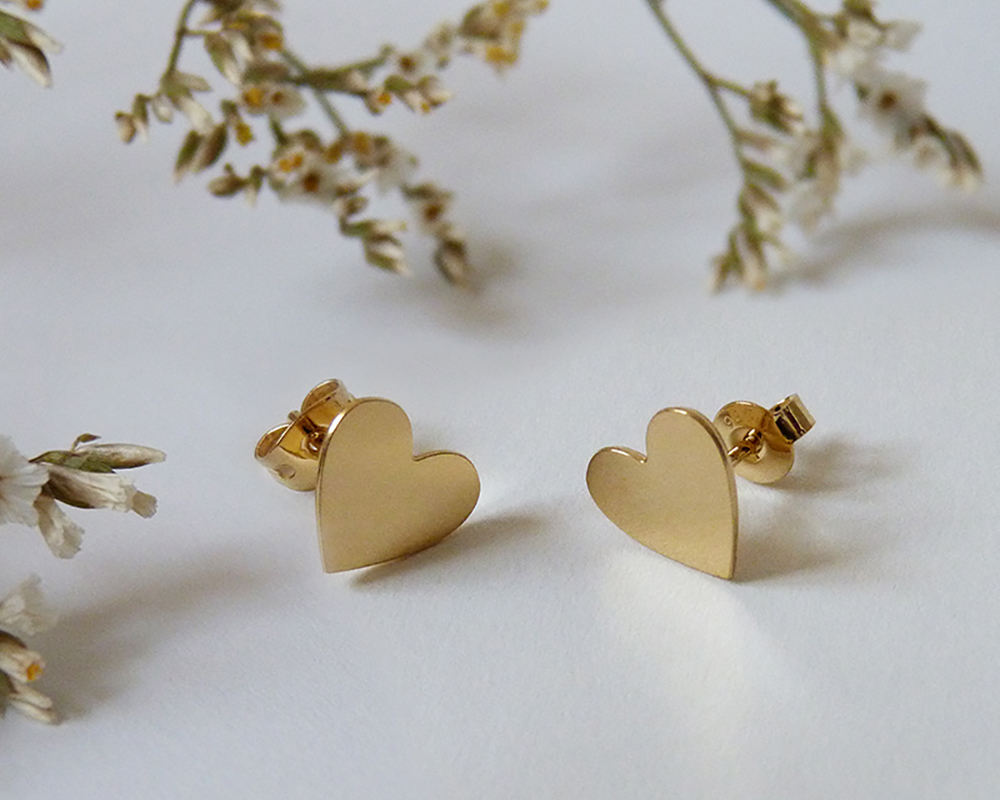 Bo en forme de coeur en laiton doré à l'or fin et tiges en argent